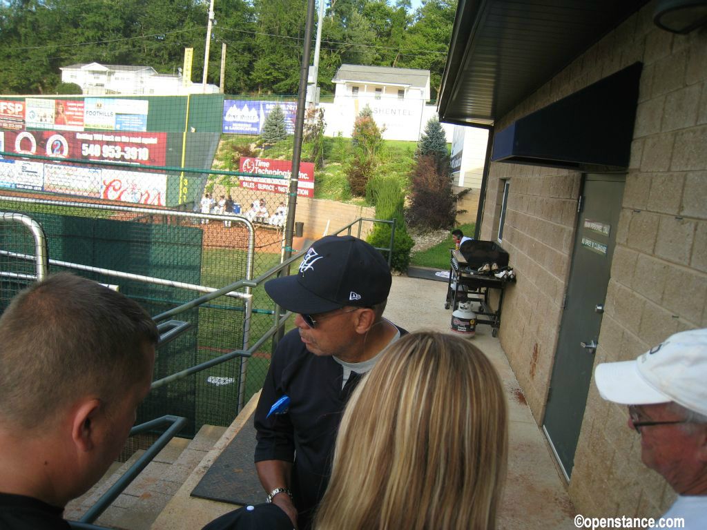 5 or 6 of us headed to the field entrance of the Yankees clubhouse. Rumor was that Reggie was inside. We had no idea if or when he might come out. After about an hour, Mr. October emerged and obliged us with his autograph. Worth the wait!